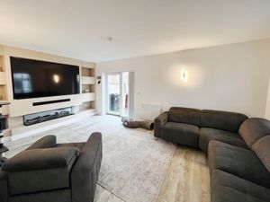 Lounge- click for photo gallery